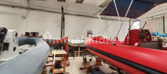 Entrepôt à Cagliari, Italy 380m² No. 308786 8