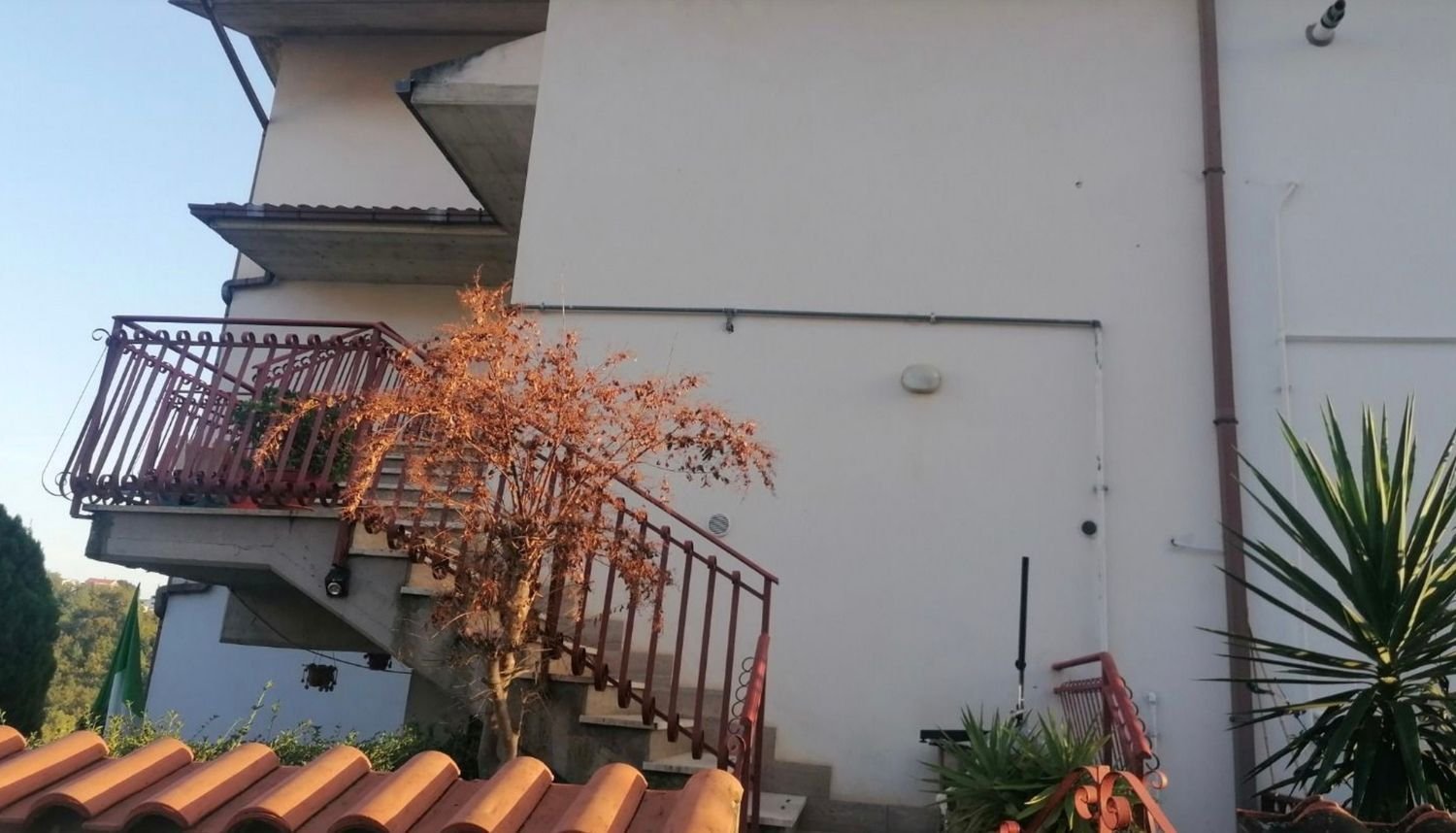 6 rooms Apartment in Penne, Italy No. 186520