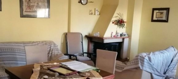 6 rooms Apartment in Penne, Italy No. 186520 11