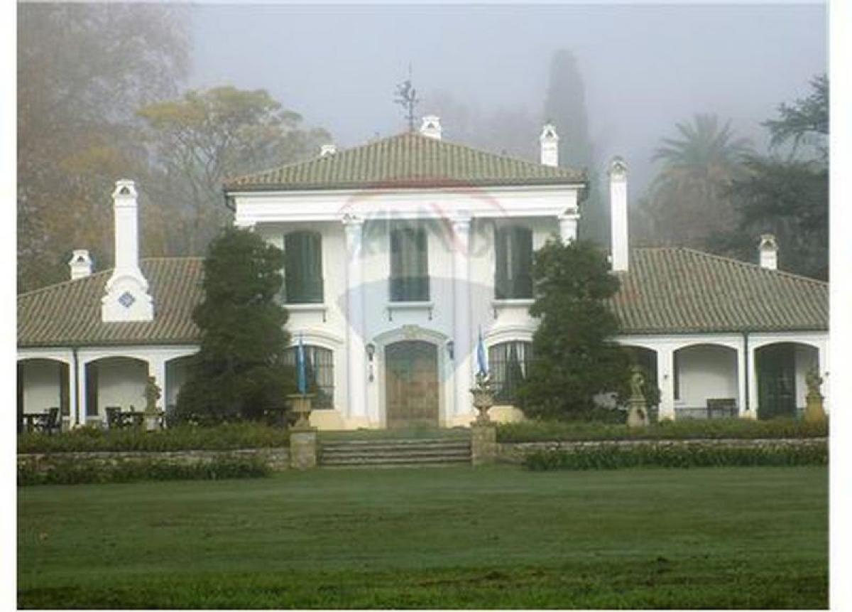 4 bedrooms House in Buenos Aires, Argentina No. 72207