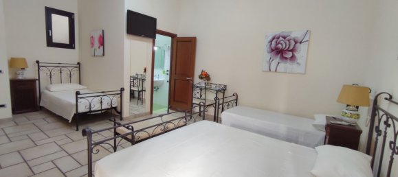 4 rooms House in Gallipoli, Italy No. 148874 22