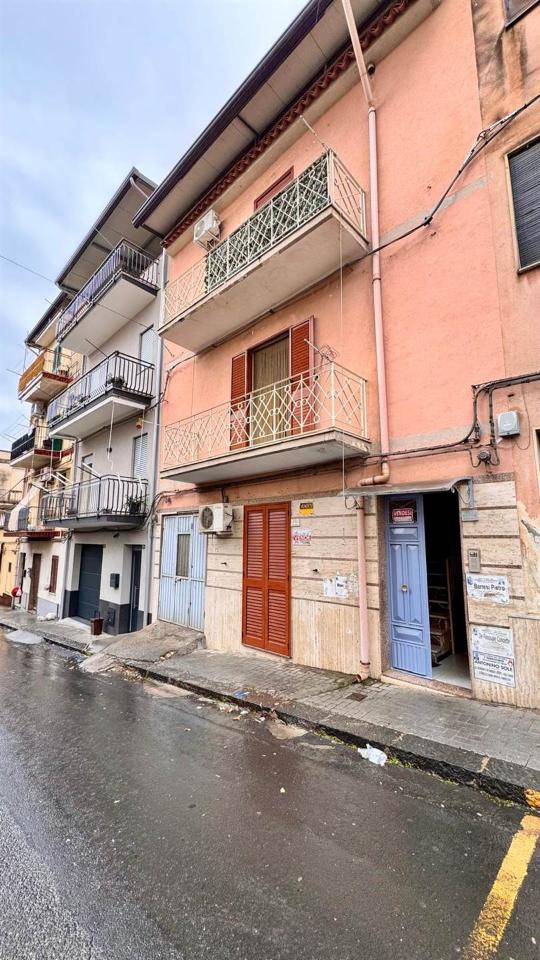 4-salle Appartement à Scordia, Italy No. 108284