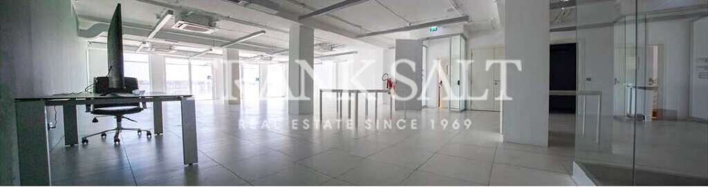 327m² Office in Balzan, Malta No. 12063