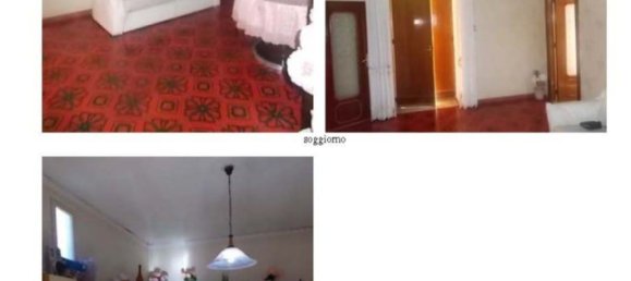 4-salle Appartement à Trentola Ducenta, Italy No. 85383 2