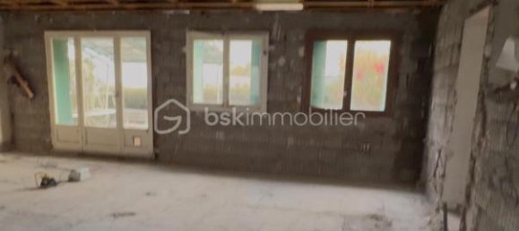 3 bedrooms House in Saint-Martin-d'Heres, France No. 193269 3