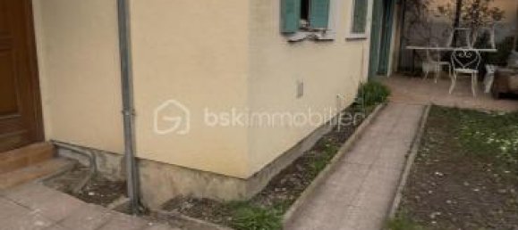 3 bedrooms House in Saint-Martin-d'Heres, France No. 193269 2