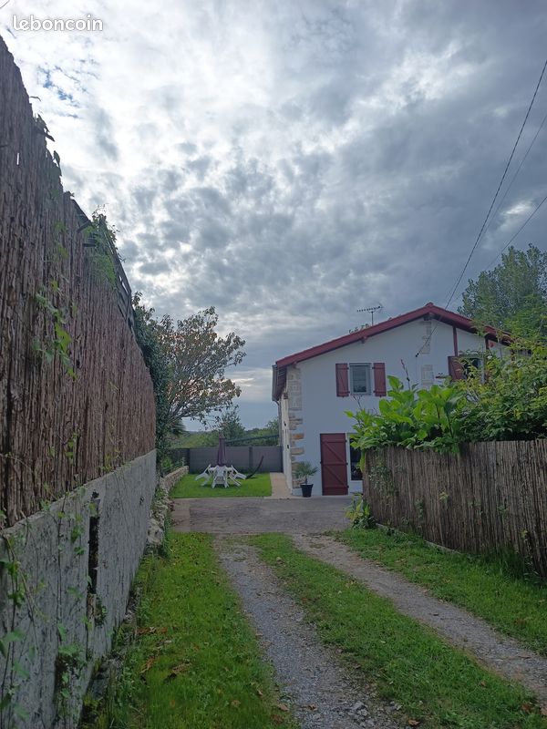 5 bedrooms House in Saint-Pierre-d'Irube, France No. 319525