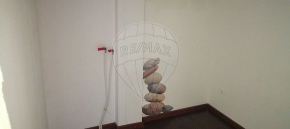 304m² Commercial property in Viseu, Portugal No. 39676 2