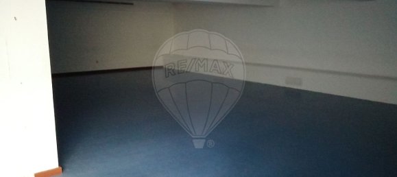 304m² Commercial property in Viseu, Portugal No. 39676 12