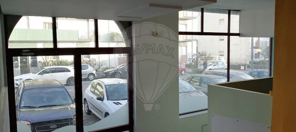 304m² Commercial property in Viseu, Portugal No. 39676 9