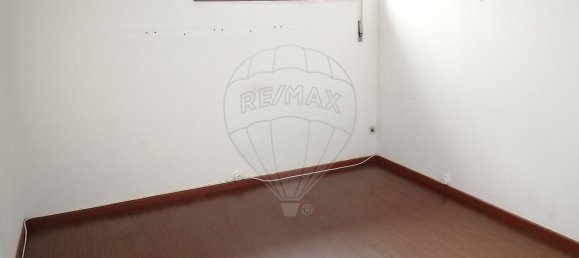 304m² Commercial property in Viseu, Portugal No. 39676 16