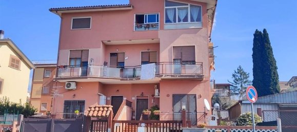 3 rooms Apartment in Rome, Italy No. 36151 2