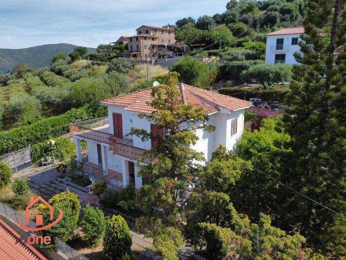 4 bedrooms Villa in Castellabate, Italy No. 170064
