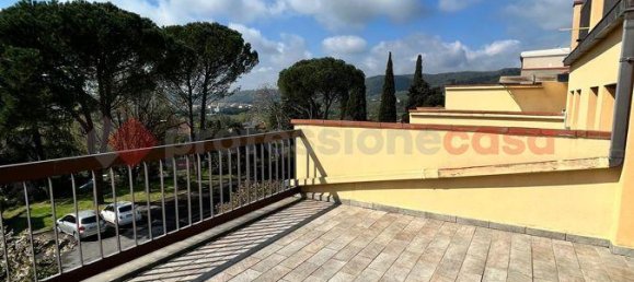8 rooms House in Arezzo, Italy No. 37669 14