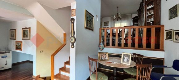 8 rooms House in Arezzo, Italy No. 37669 53