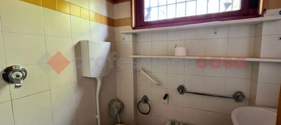 8 rooms House in Arezzo, Italy No. 37669 5