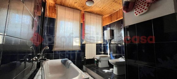 8 rooms House in Arezzo, Italy No. 37669 41