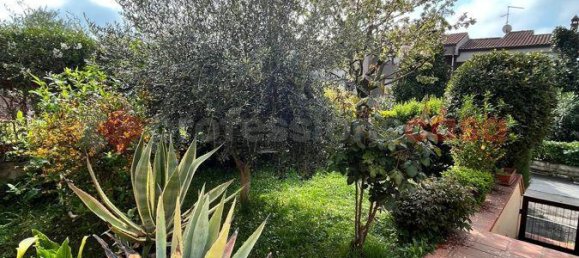 8 rooms House in Arezzo, Italy No. 37669 2