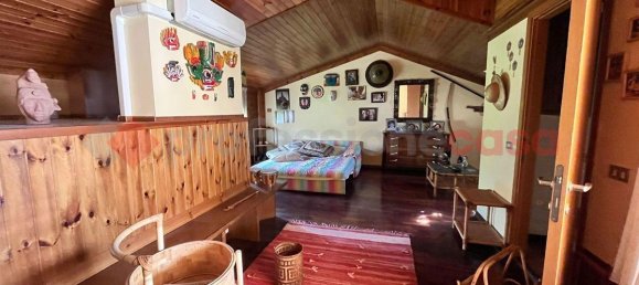 8 rooms House in Arezzo, Italy No. 37669 46