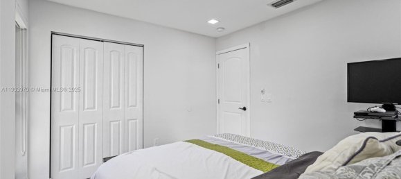 3 dormitorios villa en venta en Miami, Miami-Dade, Florida, USA № 614177 27