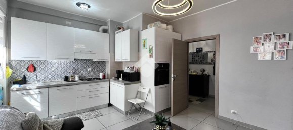 Квартира с 3 комнатами в Варесе, Италия № 151801 3