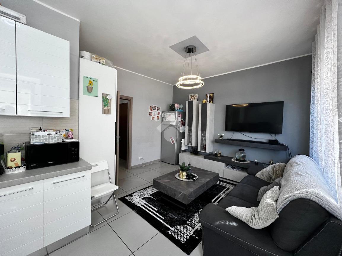 Квартира с 3 комнатами в Варесе, Италия № 151801