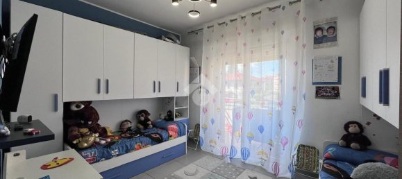 Квартира с 3 комнатами в Варесе, Италия № 151801 11