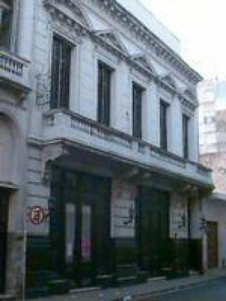 Здание 1500м² в Буэнос-Айрес, Аргентина № 108210