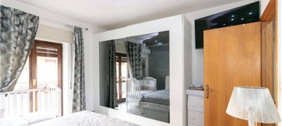 Квартира с 2 спальнями в Ачи Катена, Италия № 280121 7