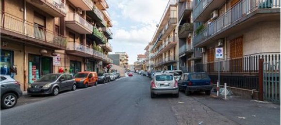 Квартира с 2 спальнями в Ачи Катена, Италия № 280121 19