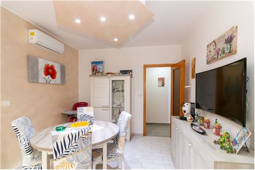 2 غرف نوم شقة في Aci Catena, Italy رقم 280121