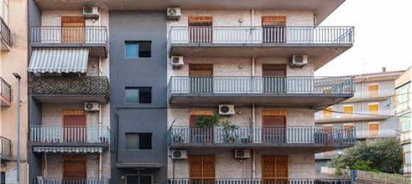 Квартира с 2 спальнями в Ачи Катена, Италия № 280121 18