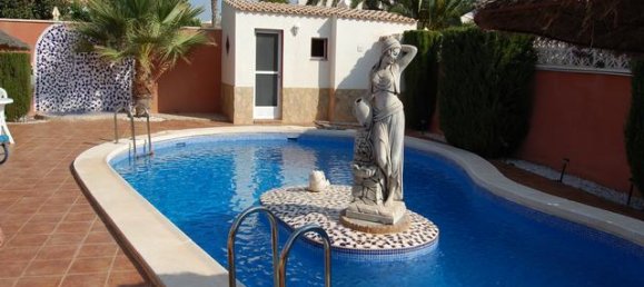 4 bedrooms Villa in La Zenia, Spain No. 435 2