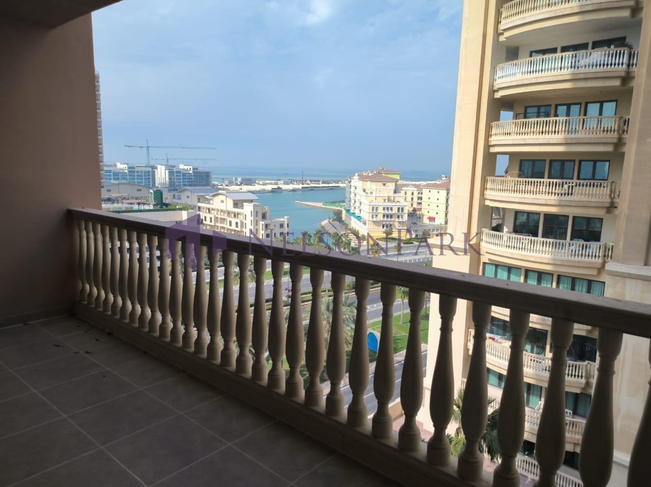 3 bedrooms Apartment in Doha, Qatar No. 621