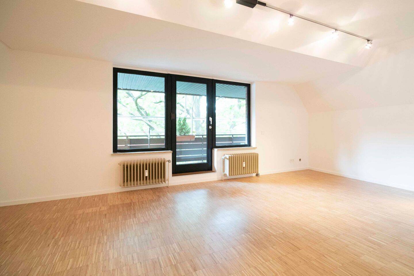 3 bedrooms Duplex in Wandsbek, Germany No. 331424