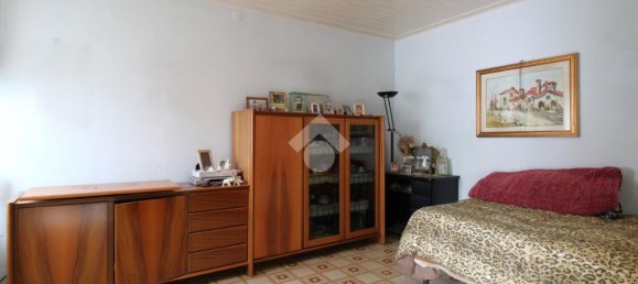 2 bedrooms House in Montecchio Maggiore, Italy No. 271762 4