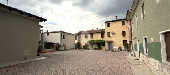 2 bedrooms House in Montecchio Maggiore, Italy No. 271762 25