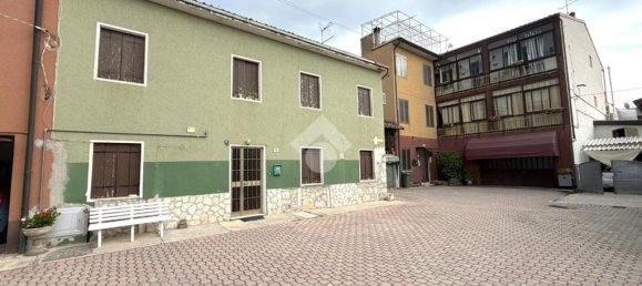 2 bedrooms House in Montecchio Maggiore, Italy No. 271762 2