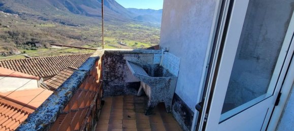 4-salle Maison à Ciorlano, Italy No. 251045 3