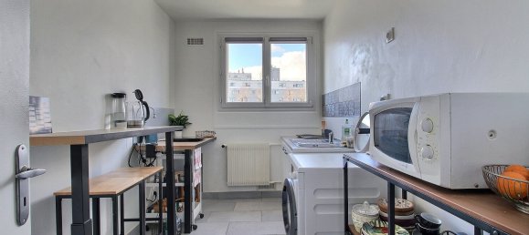 2 chambres Appartement à Viry-Châtillon, France No. 190684 2