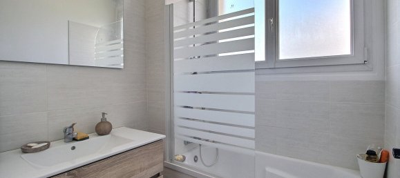 2 chambres Appartement à Viry-Châtillon, France No. 190684 3