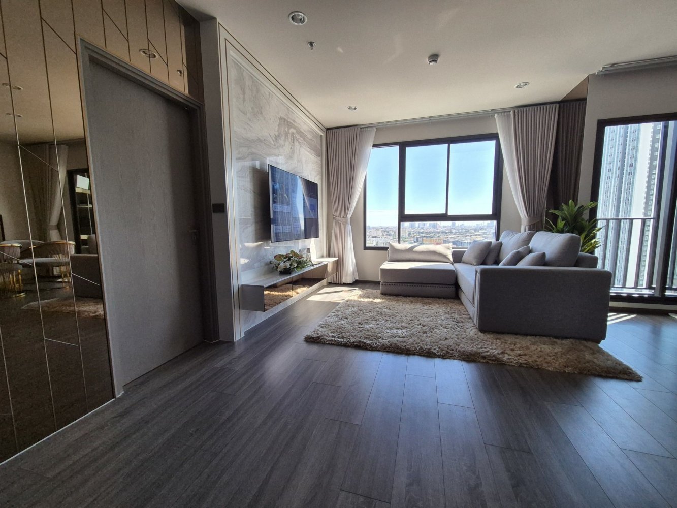 2 bedrooms Condo in Khlong Toei, Thailand No. 64185