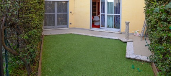 4 rooms Apartment in Vado Ligure, Italy No. 187729 9