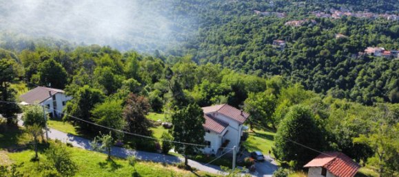 4 bedrooms House in Viola, Italy No. 320279 3