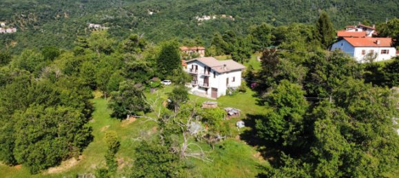 4 bedrooms House in Viola, Italy No. 320279 5