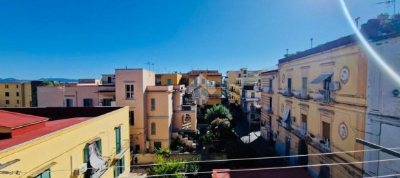 4 Schlafzimmer Wohnung in Torre del Greco, Italy, Nr. 311575 4