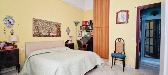 4 Schlafzimmer Wohnung in Torre del Greco, Italy, Nr. 311575 6