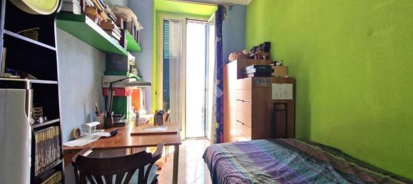 4 Schlafzimmer Wohnung in Torre del Greco, Italy, Nr. 311575 9