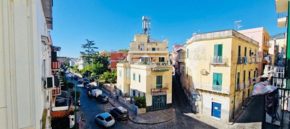 4 Schlafzimmer Wohnung in Torre del Greco, Italy, Nr. 311575 16