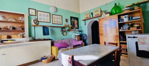 4 Schlafzimmer Wohnung in Torre del Greco, Italy, Nr. 311575 3